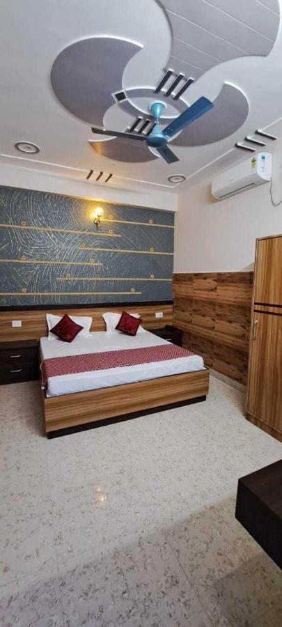 Oyo 81347 Amantran Hotel And Restaurant Kanpur Dış mekan fotoğraf